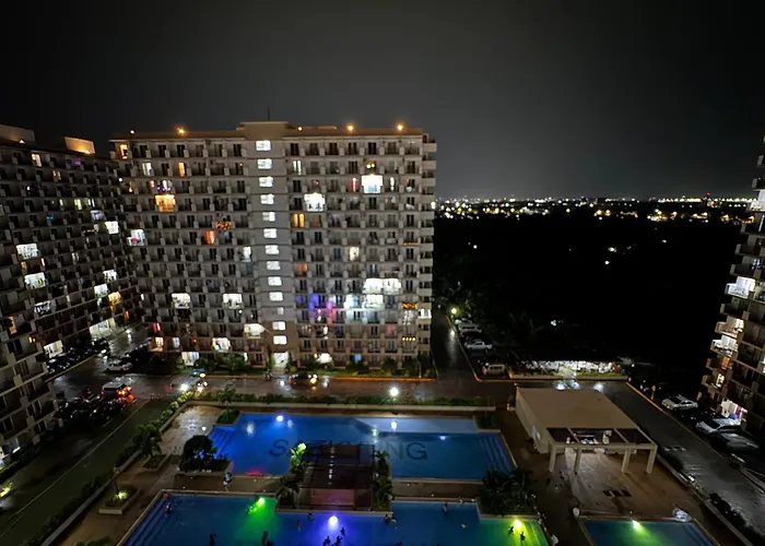 With Amazing View And Olympic Size Pool Suba Basbas